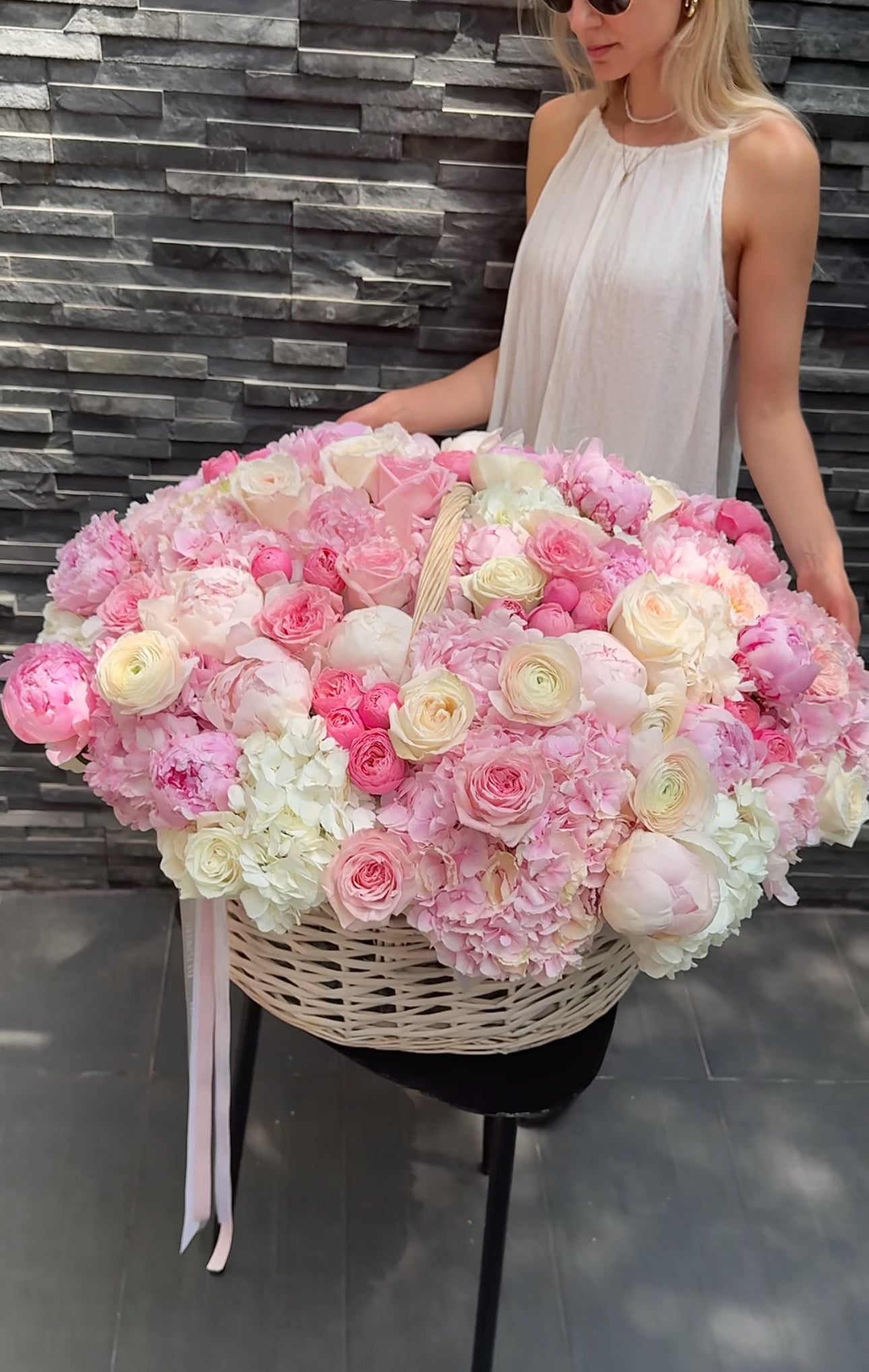 Basket "Pink Paradise"