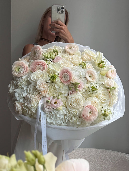 Mix bouquet "Pearl's Grace"