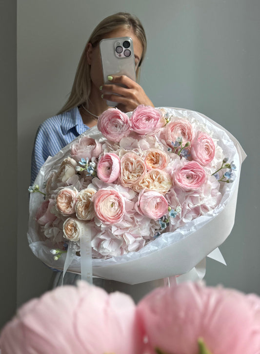 Mix Bouquet “Silken Petals”